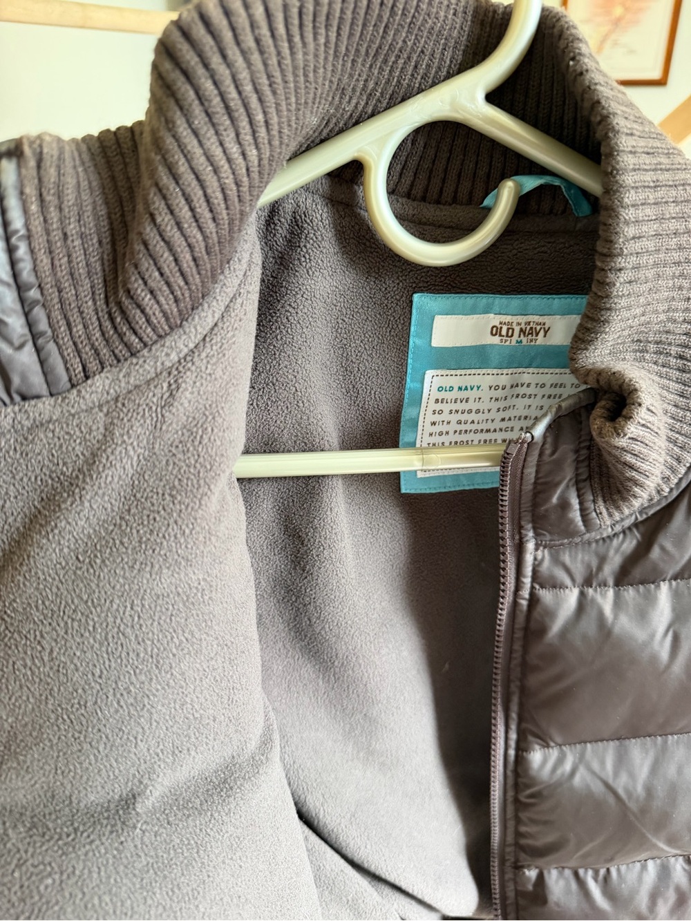 Women’s Brown Quilted Puffer Vest - Classic Winter Vest - Picture 3 of 3